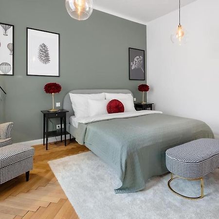 Stylovy Apartman V Centre Mesta Bratislava Buitenkant foto