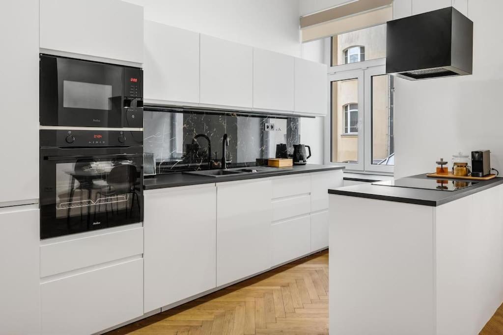 Stylovy Apartman V Centre Mesta Bratislava Buitenkant foto