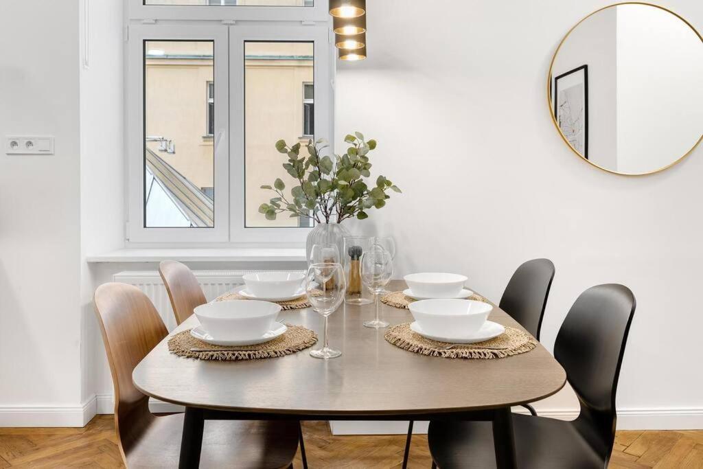 Stylovy Apartman V Centre Mesta Bratislava Buitenkant foto